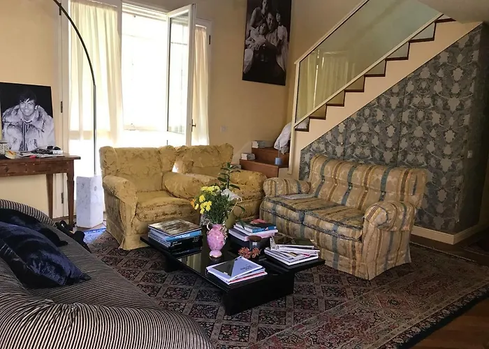 Aausgud * رافيننا