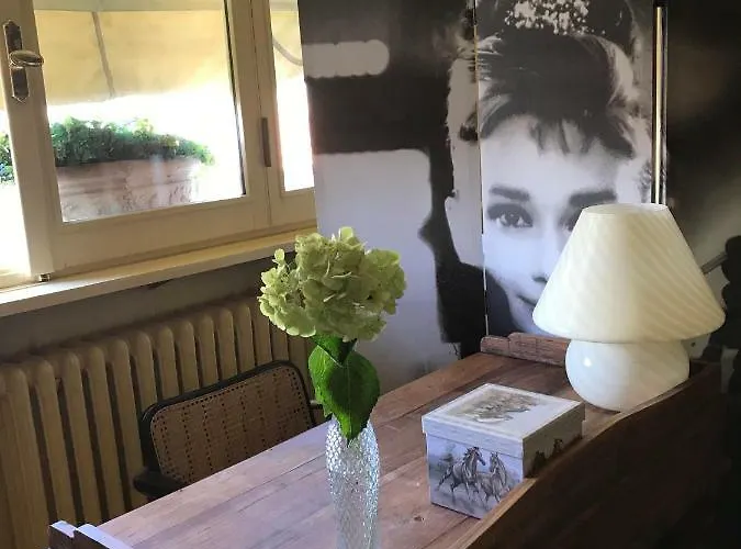 فندق مبيت وإفطار Aausgud *